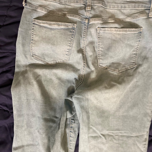 Nine West Light Wash Denim Jeans - Picture 3 of 4